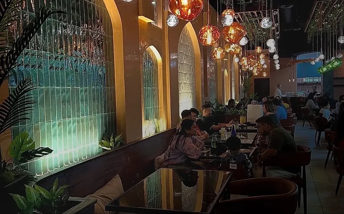 Vegetarian, vegan, and gluten-free menu options at Saahil
